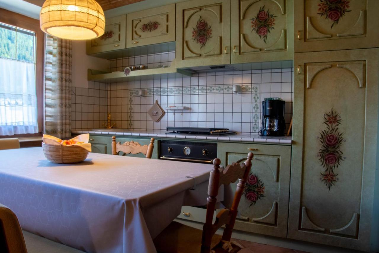 Apartments Ciasa Colz Ла Виля Екстериор снимка